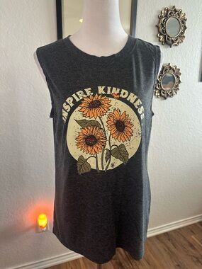 Inspire Kindness Gray Tank Top Sz M